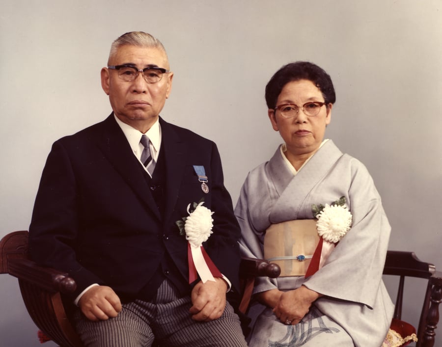叙勲記念のご夫婦写真