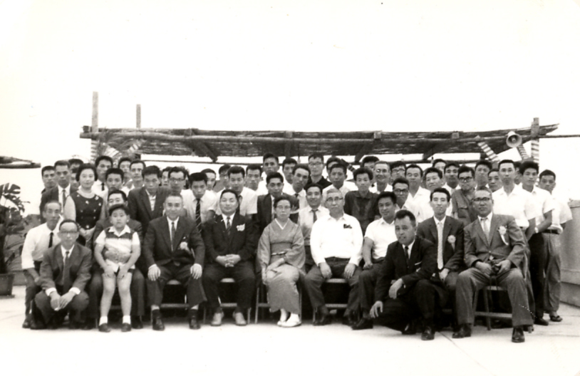 社員集合写真